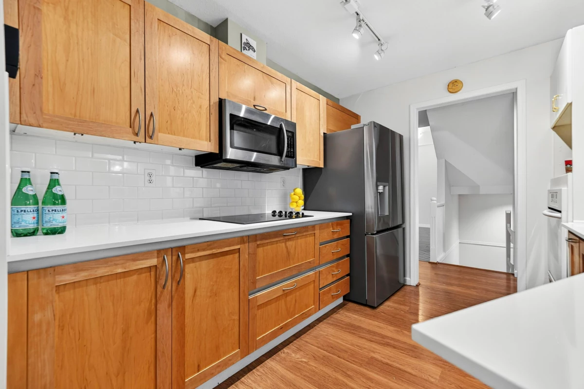 Primary Bathroom Photo of 135 101 Parkside Drive, Port Moody, BC
