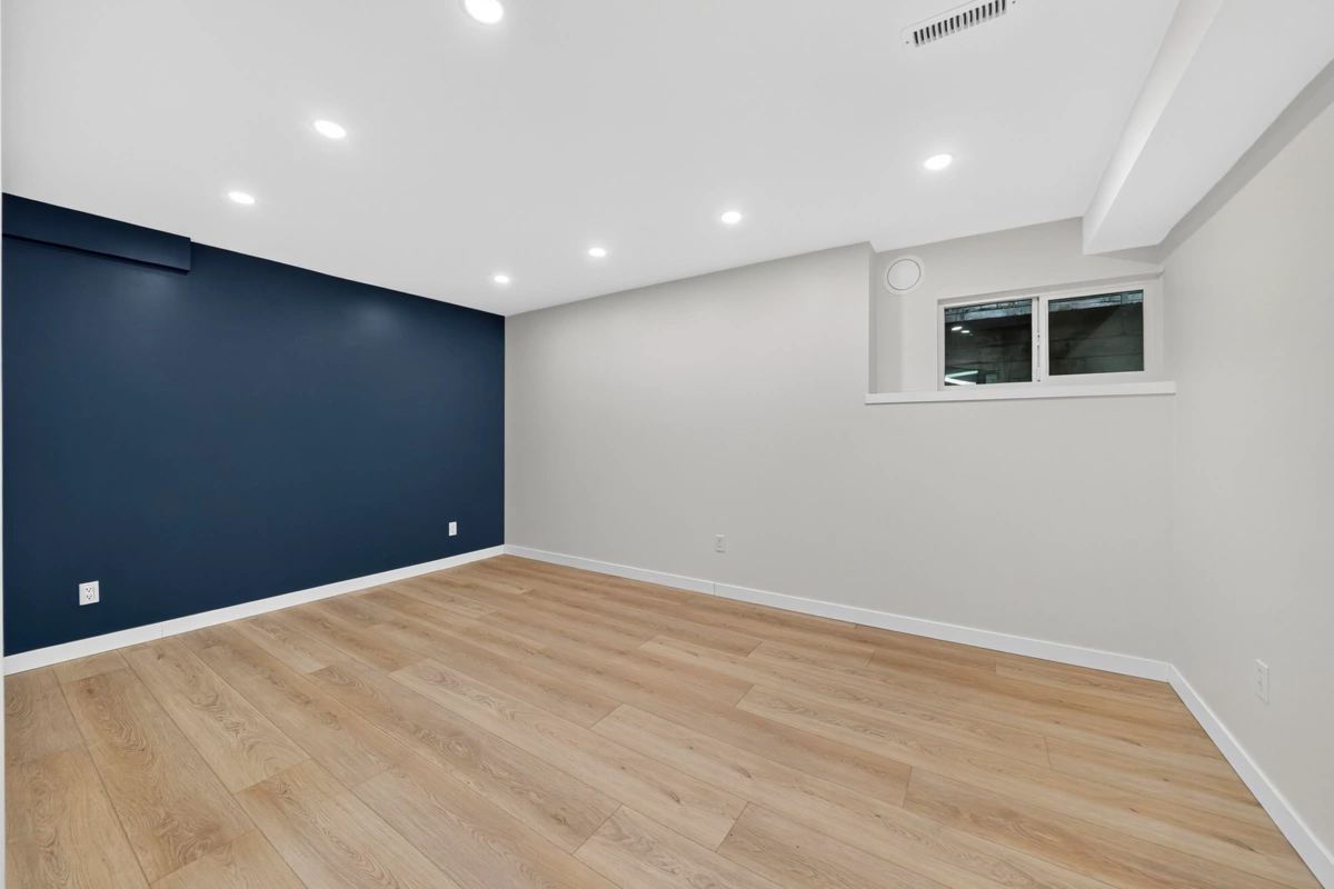 Swimming Pool Photo of 135 101 Parkside Drive, Port Moody, BC