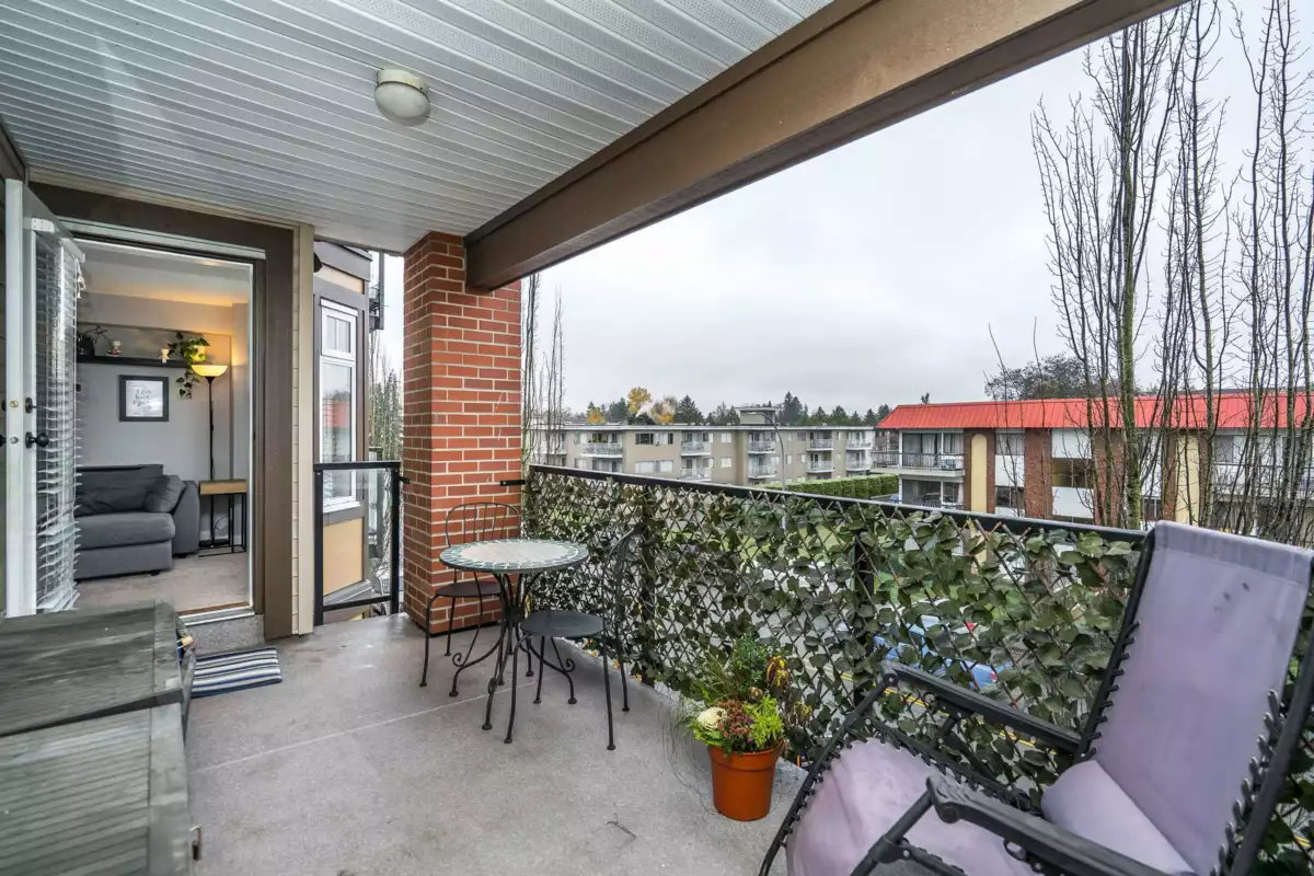 Outdoor Deck Photo of 330 5660 201a Street, Langley, BC