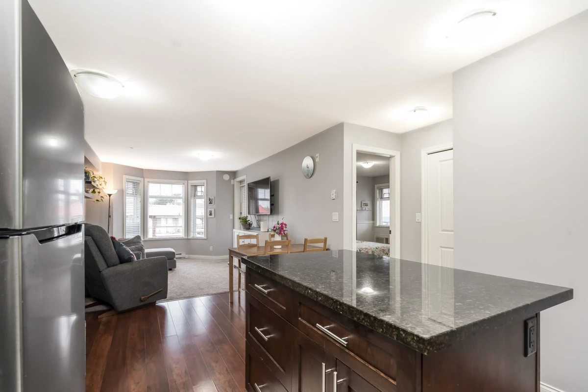 Primary Bathroom Photo of 330 5660 201a Street, Langley, BC