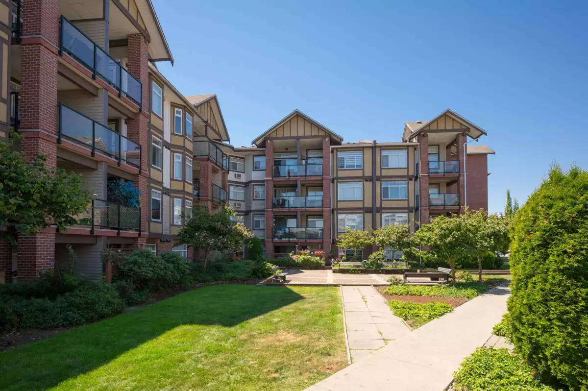 Swimming Pool Photo of 330 5660 201a Street, Langley, BC