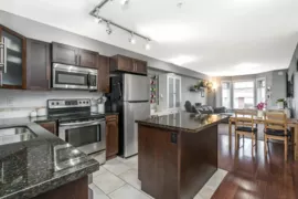 330 5660 201a Street, Langley, BC