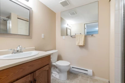 Laundry Room Photo of 13 33123 George Ferguson Way, Abbotsford, BC