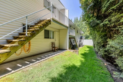 Outdoor Deck Photo of 13 33123 George Ferguson Way, Abbotsford, BC