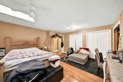 Guest Bathroom Photo of 10846 129 Street Street, Surrey, BC
