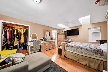 Powder Room Photo of 10846 129 Street, Surrey, BC