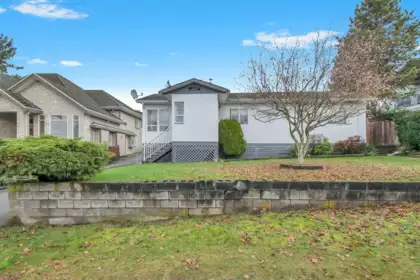 Swimming Pool Photo of 10846 129 Street Street, Surrey, BC