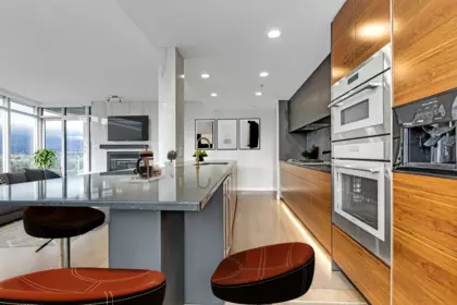 Kitchen Island Photo of 1804 1233 W Cordova Street, Vancouver, BC