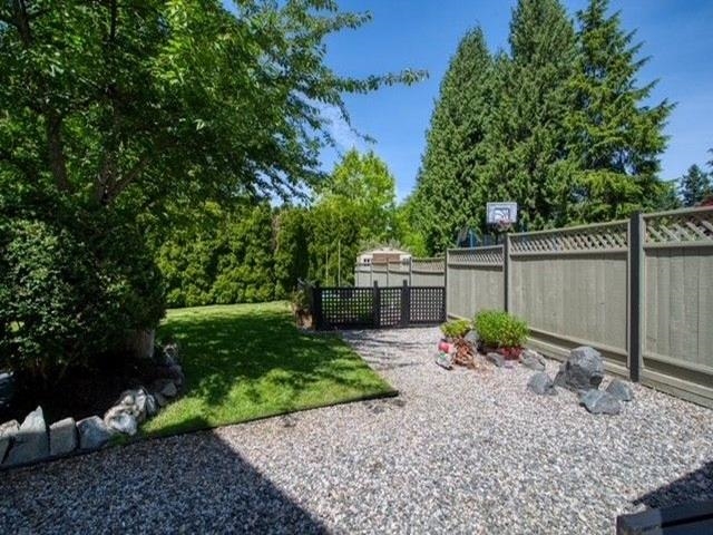 Garden / Landscaping Photo of 5567 Calli Place, Sechelt, BC