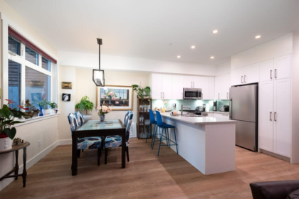 Breakfast Nook Photo of 1078 Foxglove Lane, Bowen Island, BC