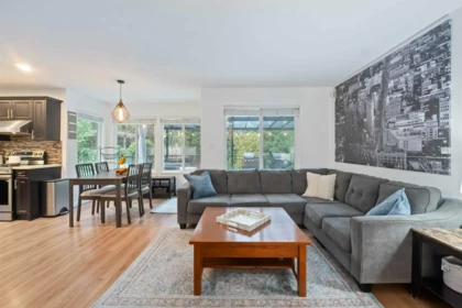 Breakfast Nook Photo of 27111 122 Avenue, Maple Ridge, BC