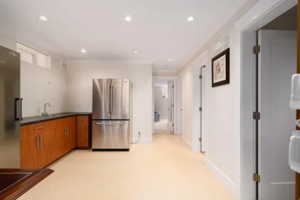 Guest Bathroom Photo of 1683 W 64th Avenue, Vancouver, BC