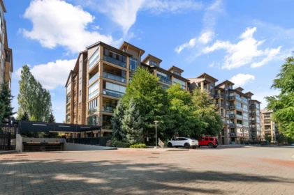 327 8067 207 Street, Langley, BC, Langley — Apartment/Condo for sale