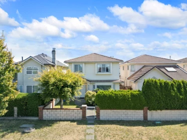Swimming Pool Photo of 4380 No. 5 Road, Richmond, BC