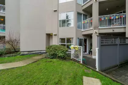 Laundry Room Photo of 101 519 Twelfth Street, New Westminster, BC