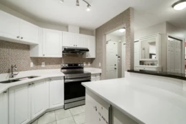 101 519 Twelfth Street, New Westminster, BC