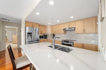 Kitchen Island Photo of 2103 290 Newport Drive, Port Moody, BC