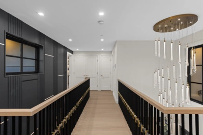 Entry Foyer Photo of 1419 Bramwell Road, West Vancouver, BC