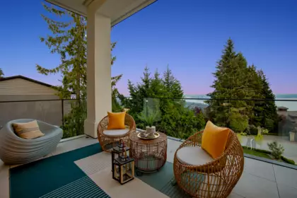 Swimming Pool Photo of 1419 Bramwell Road, West Vancouver, BC