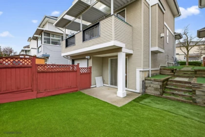 Front Yard Photo of 14896 56a Avenue, Surrey, BC