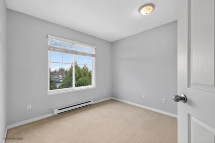 Mudroom Photo of 14896 56a Avenue, Surrey, BC