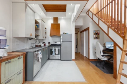 Loft / Bonus Room Photo of 307 980 W 22nd Avenue, Vancouver, BC