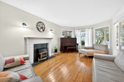 Breakfast Nook Photo of 885 165 Street, Surrey, BC