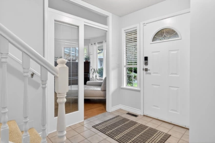 Dining Area Photo of 885 165 Street, Surrey, BC