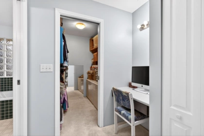 Hallway Photo of 885 165 Street, Surrey, BC