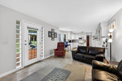 Office / Den Photo of 885 165 Street, Surrey, BC