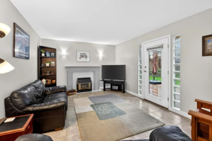 Powder Room Photo of 885 165 Street, Surrey, BC