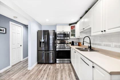 Kitchen Photo of 26 21409 Dewdney Trunk Road, Maple Ridge, BC