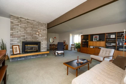 670 Fairmont Road, Gibsons, BC, Gibsons — Single Family Residence for sale