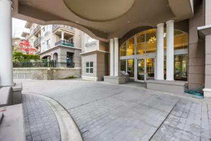 404 1185 Pacific Street, Coquitlam, BC, Coquitlam — Apartment/Condo for sale