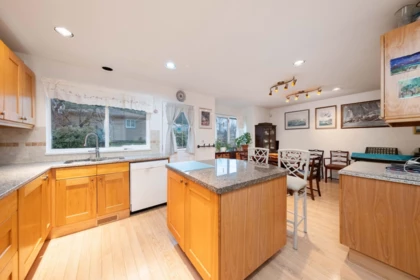 Breakfast Nook Photo of 628 E 21st Street, North Vancouver, BC