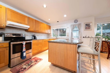 Kitchen Photo of 628 E 21st Street, North Vancouver, BC