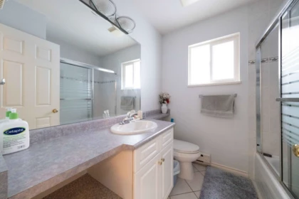 Laundry Room Photo of 628 E 21st Street, North Vancouver, BC