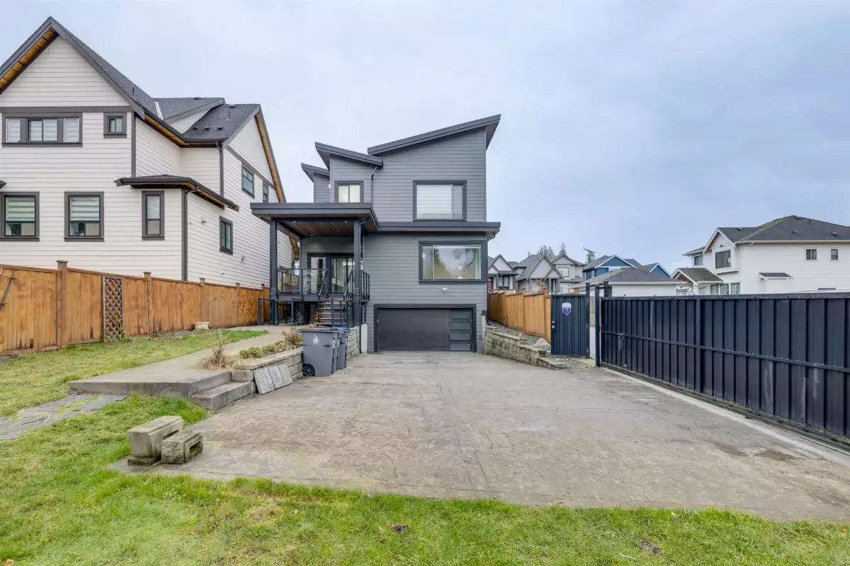 Office / Den Photo of 2071 165 Street, Surrey, BC