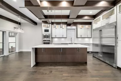 Entry Foyer Photo of 2071 165 Street, Surrey, BC