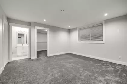 Guest Bathroom Photo of 2071 165 Street, Surrey, BC