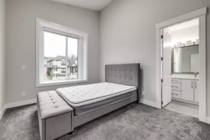 Walk-In Closet Photo of 2071 165 Street, Surrey, BC