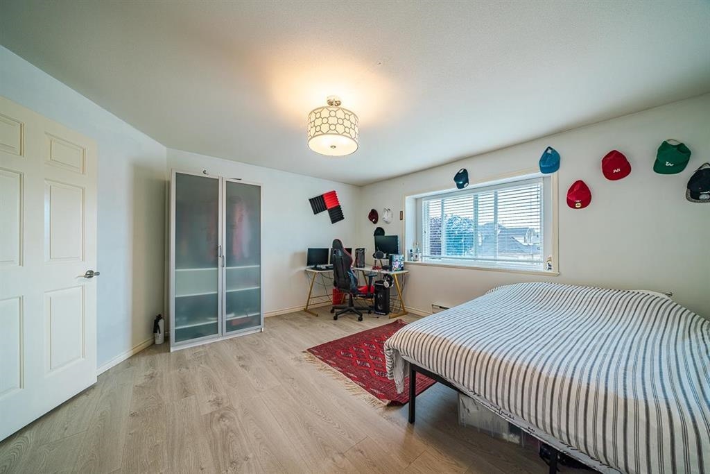 Guest Bathroom Photo of 5298 St Andrews Place, Delta, BC