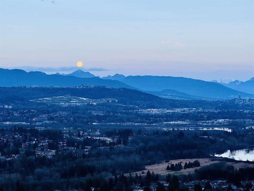 Basement Recreation Room Photo of 3607 6000 Mckay Avenue, Burnaby, BC