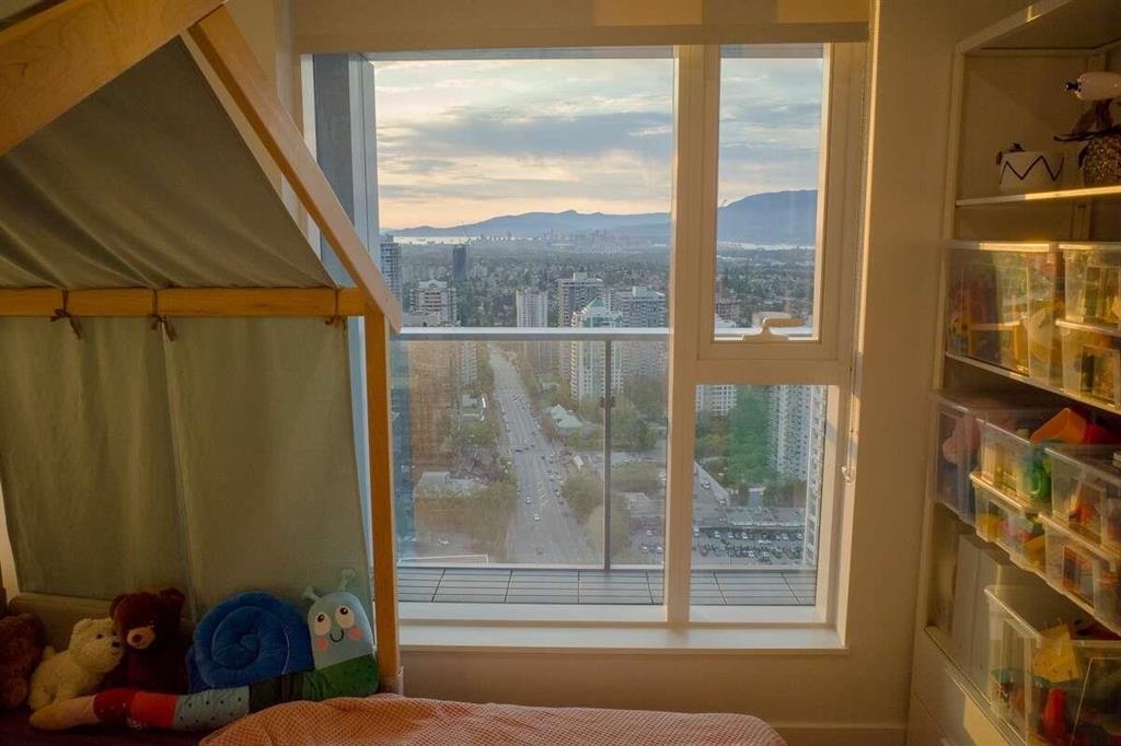 Breakfast Nook Photo of 3607 6000 Mckay Avenue, Burnaby, BC