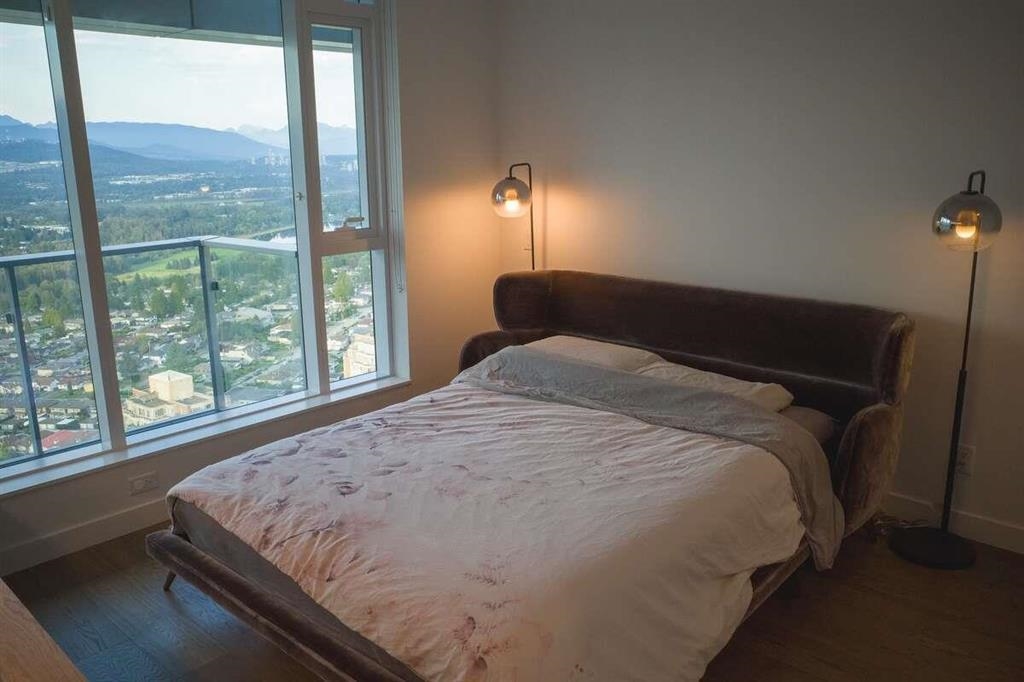 Kitchen Photo of 3607 6000 Mckay Avenue, Burnaby, BC