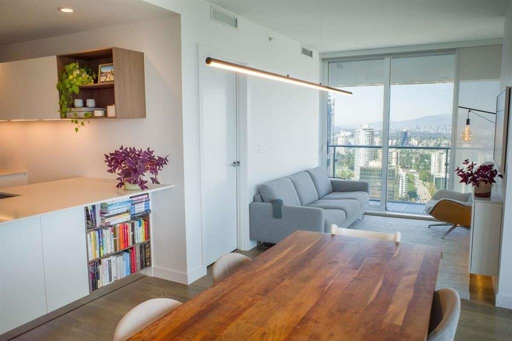 Living Room Photo of 3607 6000 Mckay Avenue, Burnaby, BC