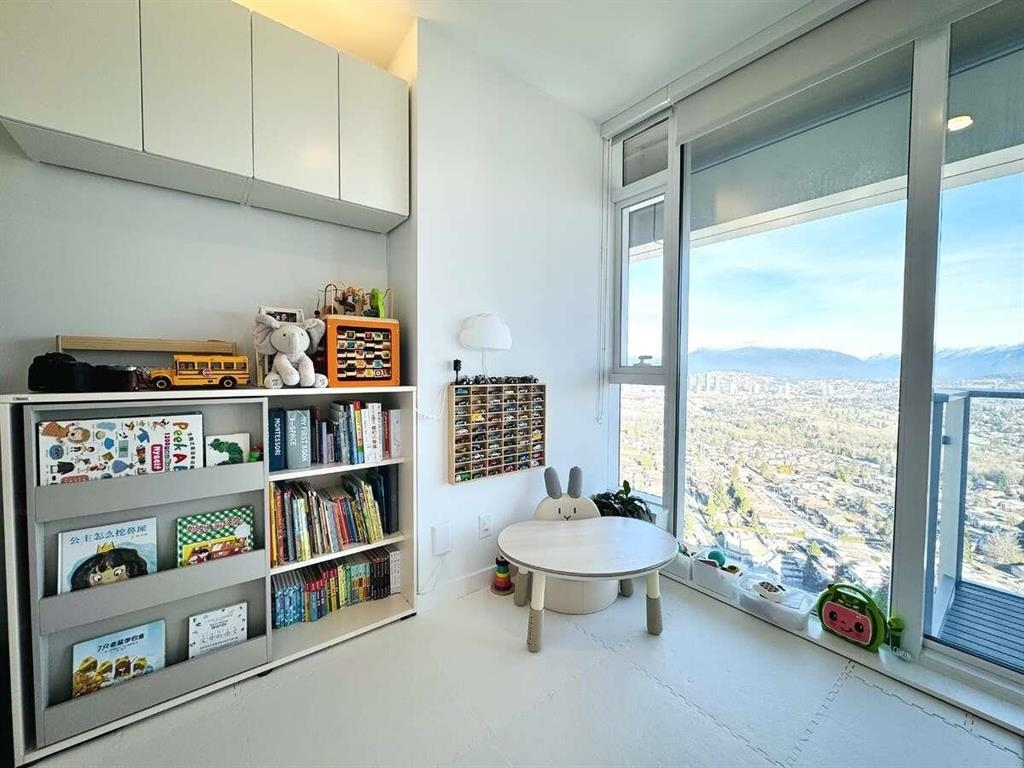 Pantry Photo of 3607 6000 Mckay Avenue, Burnaby, BC