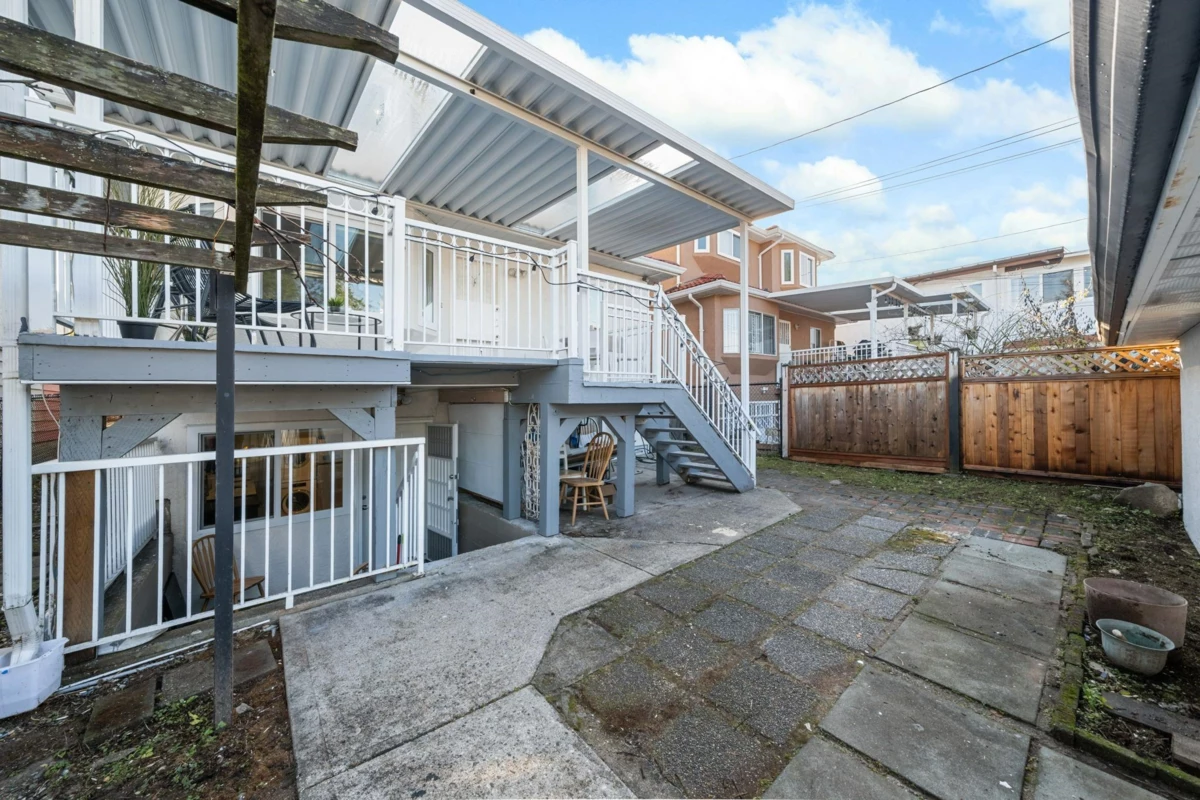 Outdoor Kitchen Photo of 4769 Rupert Street, Vancouver, BC