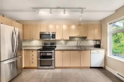 109 15236 36 Avenue, Surrey, BC