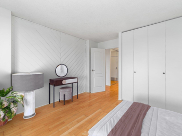 Guest Bathroom Photo of 1605 145 St. Georges Avenue, North Vancouver, BC